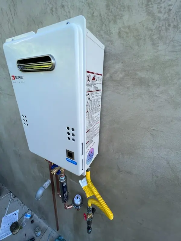 Tankless water heater installation for Oak Forest homes